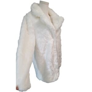 JouJou Ivory Faux Fur Coat Jacket Women's Small‎ Collared Button Up Winter